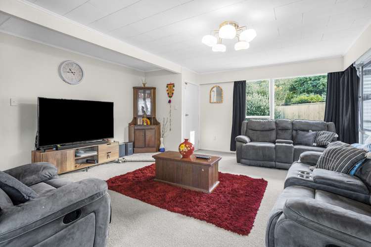 18 Kumeroa Grove Wainuiomata_7