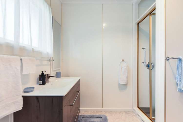 2 Willow Avenue Stoke_10