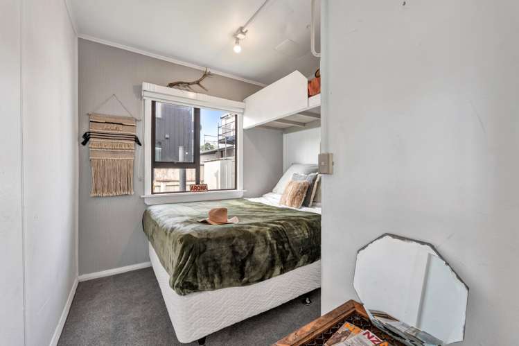 52 Fifth Avenue Urenui_7