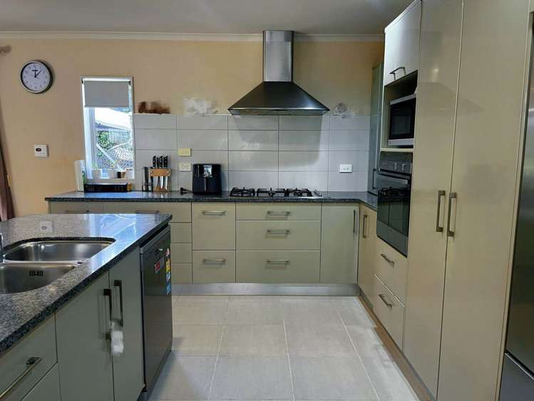 40 Seresin Crescent Flat Bush_3