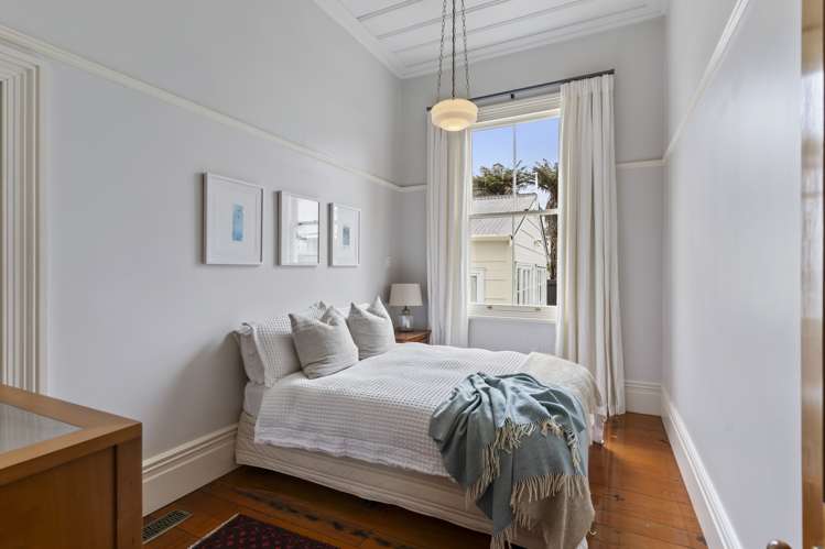 72 The Drive Epsom_18