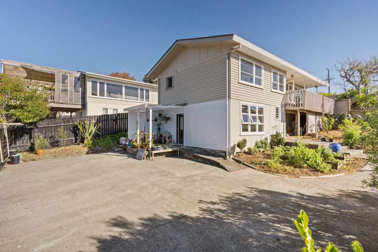 43 Fairmount Road Titirangi_24