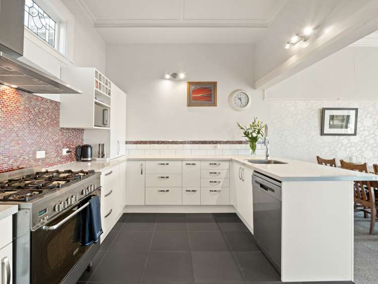 70 Easther Crescent Kew_1