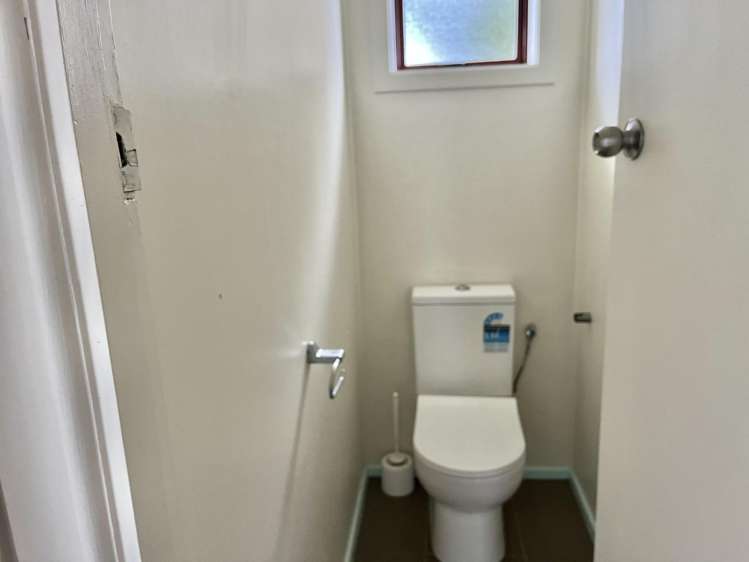 38 Tudor Road Henderson_11