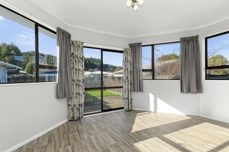 26 Momona Street Wainuiomata_9