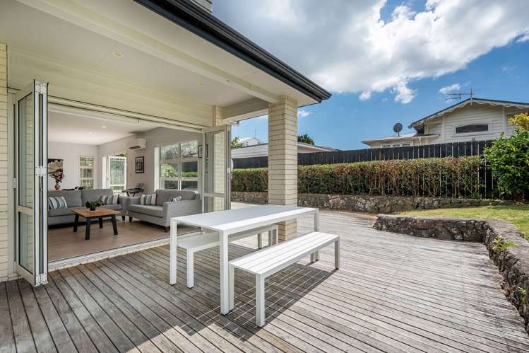 18 Wilding Avenue Epsom_11