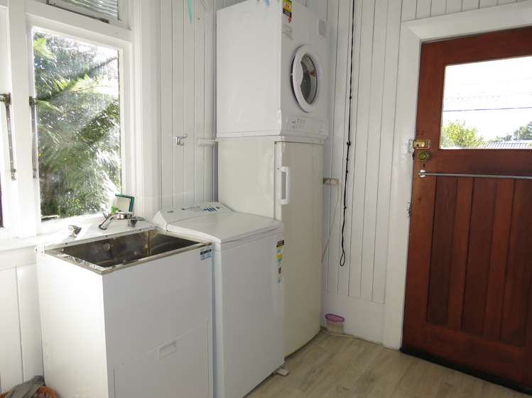 74 Church Street Reefton_12