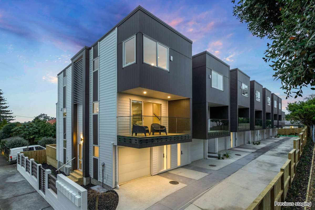 4/13 Beatrix Street_0