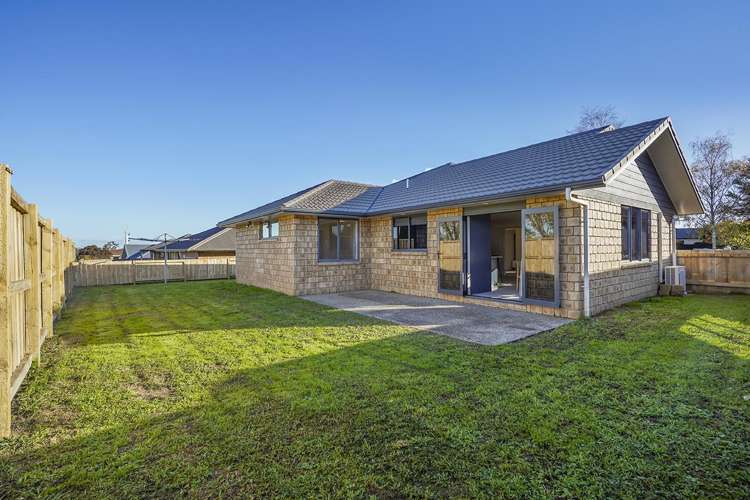 13 Bishopsworth Way Huntington_18