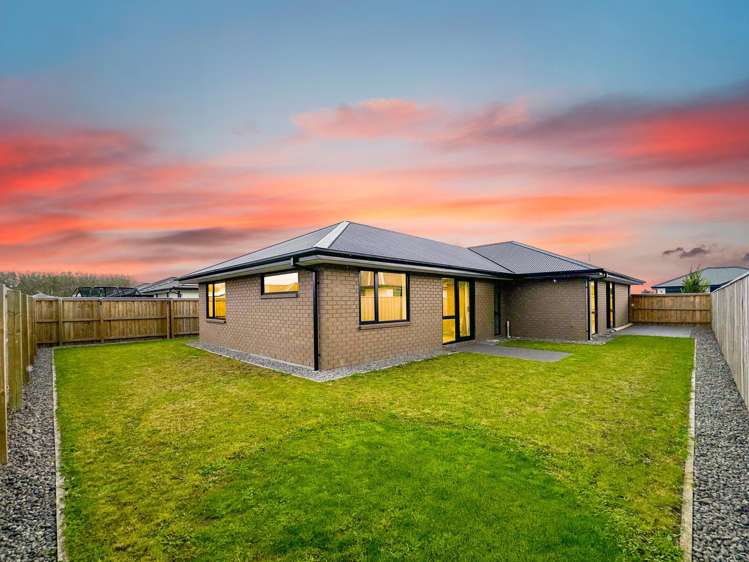 16 Mehrtens Crescent Woodend_16