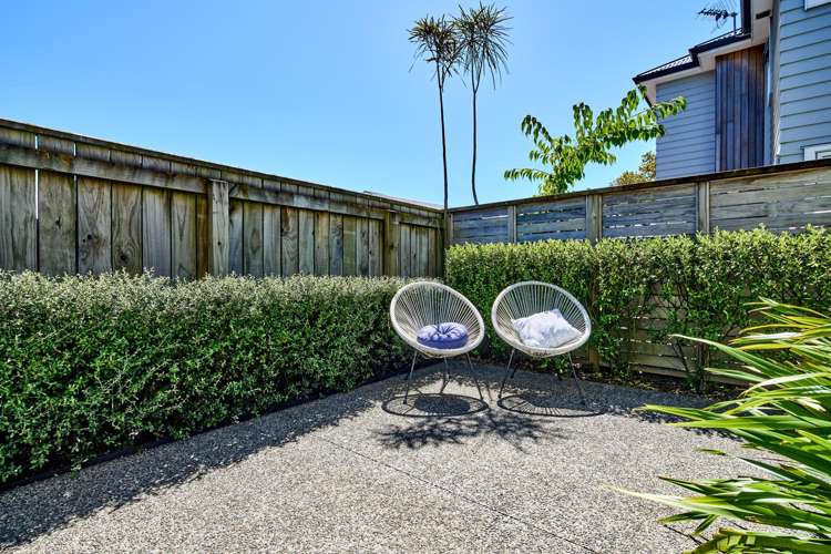 3 Rose Way Hutt Central_18