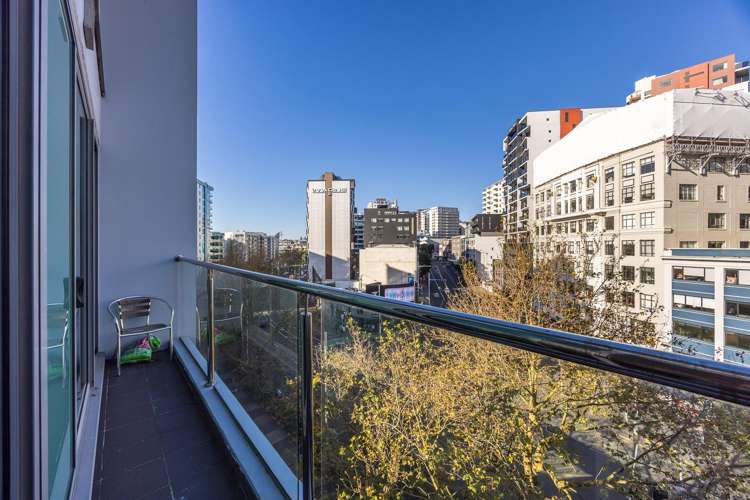 709/2 Beach Road Auckland Central_11