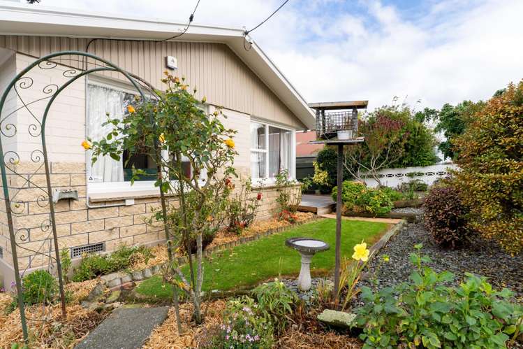 108 Pages Road Marchwiel_14