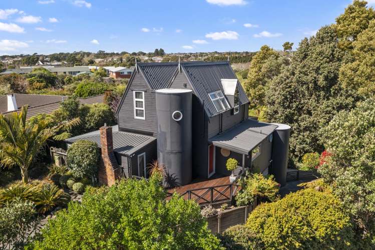 26 Mayfair Place Westown_28