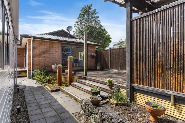 136 Lynwood Road New Lynn_21