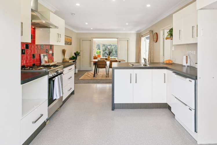 9 Allen Terrace Tawa_3