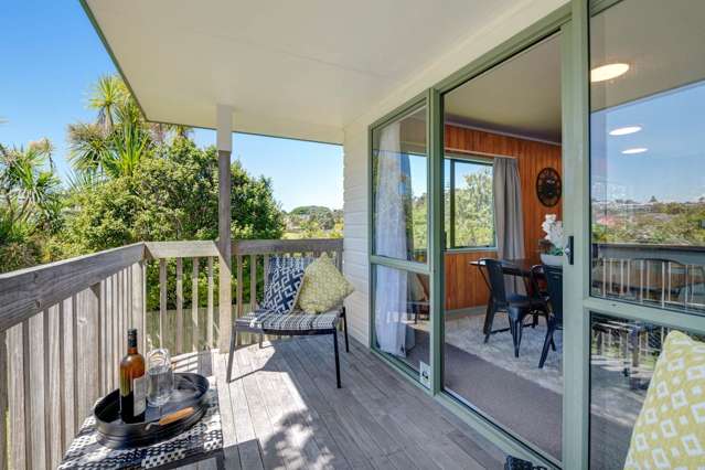 2/65 Charlotte Street Stanmore Bay_1