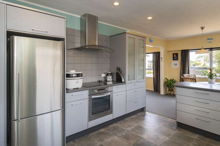 7 Cornwall Place Stoke_6