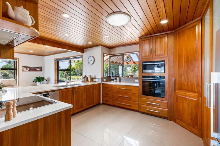 175 Oaia Road Muriwai Beach_19
