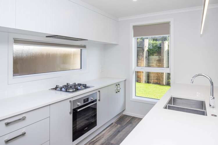 13 Waruhia Crescent_4