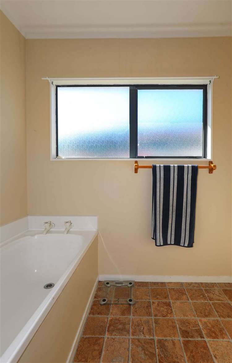 16 Dunlop Crescent Te Aroha_9