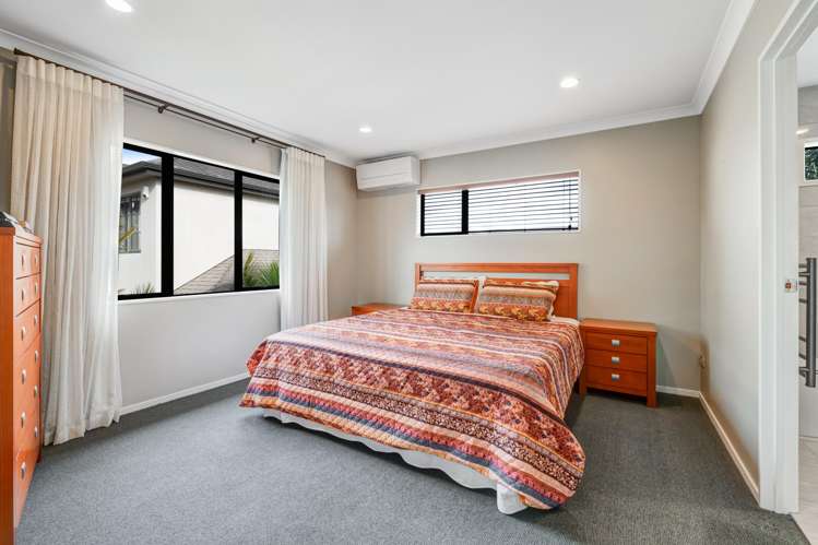 2/26 James Street Bayview_13
