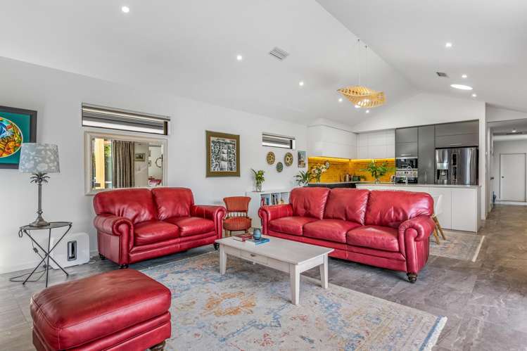 74 Regents Park Drive Casebrook_12