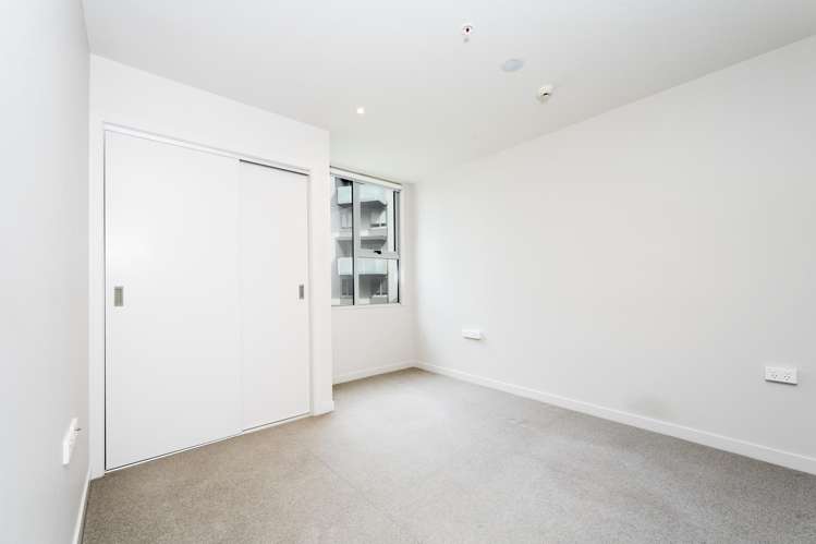 204/27 Don Mckinnon Drive Albany_6