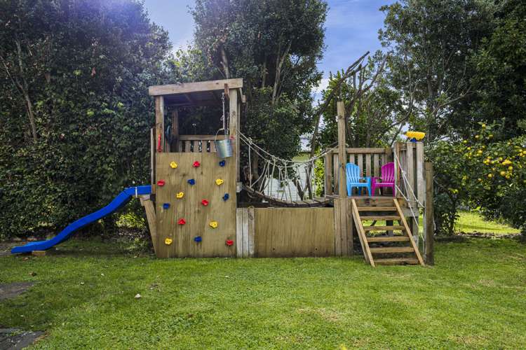 7 Leaming Place Clarks Beach_24