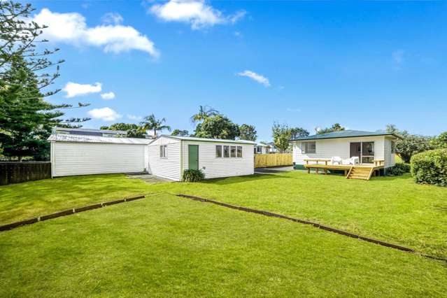 Flat Living, Fresh Renovation, Reserve Outlook