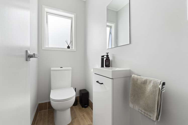 21 Albert Hall Drive Red Beach_16