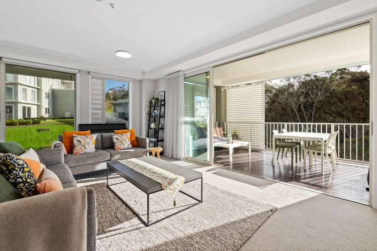 166 Eaves Bush Parade_4