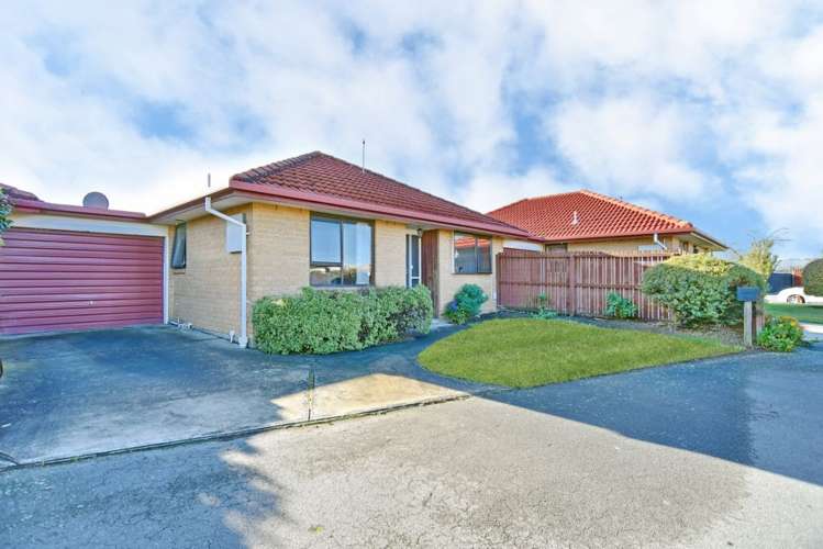 2/11 Dumfries Drive Hei Hei_13