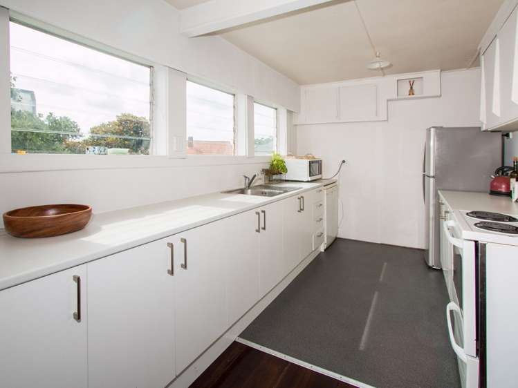 8 Smale Street Point Chevalier_5