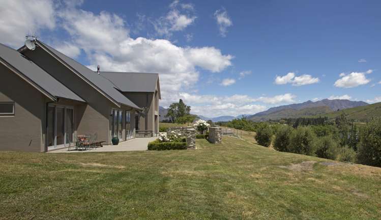 13 Jean Robins Drive Dalefield/Wakatipu Basin_17