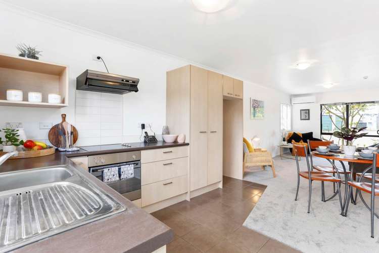 25/94 Glengarry Road Glen Eden_7