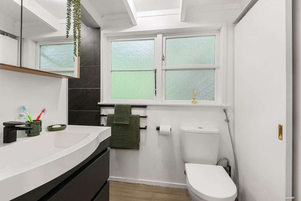 160 Laingholm Drive_3