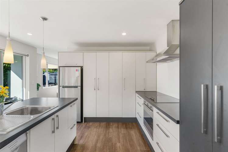 29a Charlesworth Street Woolston_7