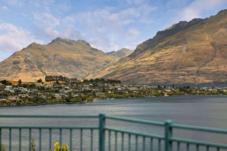 23 Golden Terrace Queenstown_22