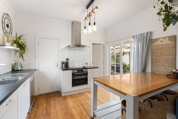 703 Ellison Road Parkvale_16