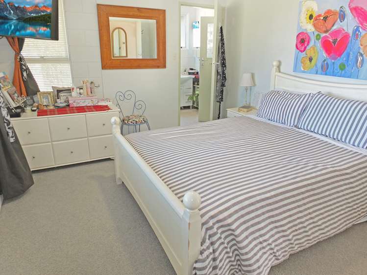 3 Edinburgh Terrace Foxton Beach_15