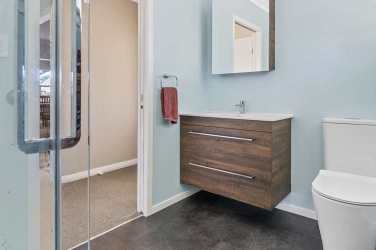 15 Houghton Crescent Redwoodtown_18