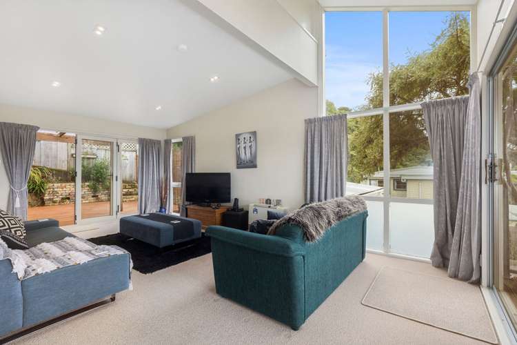 27 Rakeiora Grove Korokoro_4