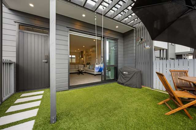 Sun-Soaked Comfort |Modern Living with Smart Space