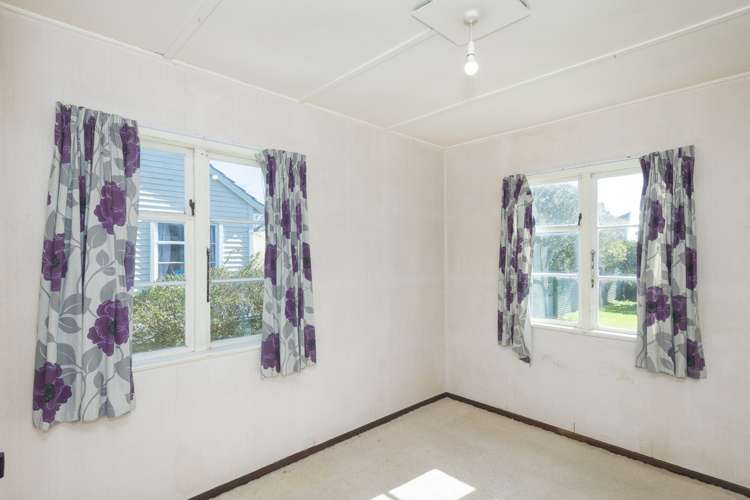 8 De Lautour Road Kaiti_9