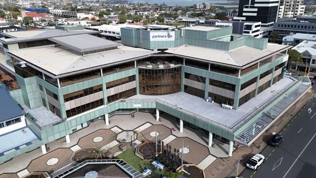 1-7 The Strand Takapuna_1