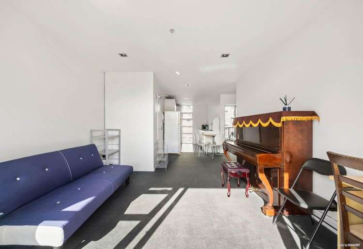 5A/56 Liverpool Street 10015_2