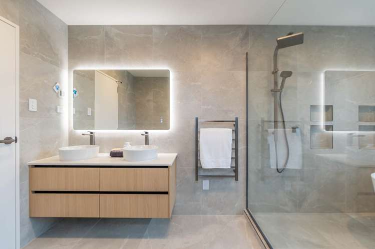 2 Humenga Place Long Bay_28