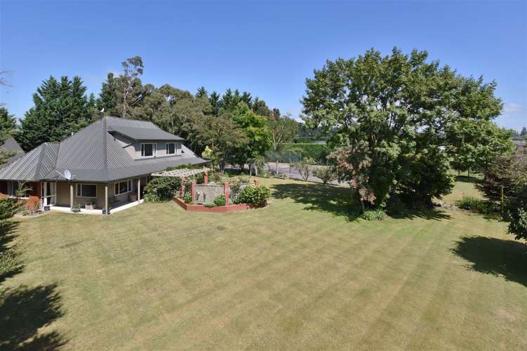 592 Mount Thomas Road Fernside_14