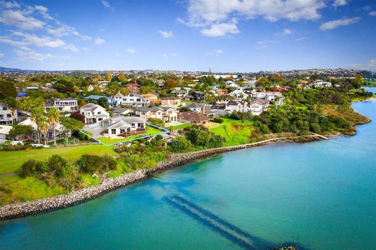 2/62 Spinnaker Drive Te Atatu Peninsula_19